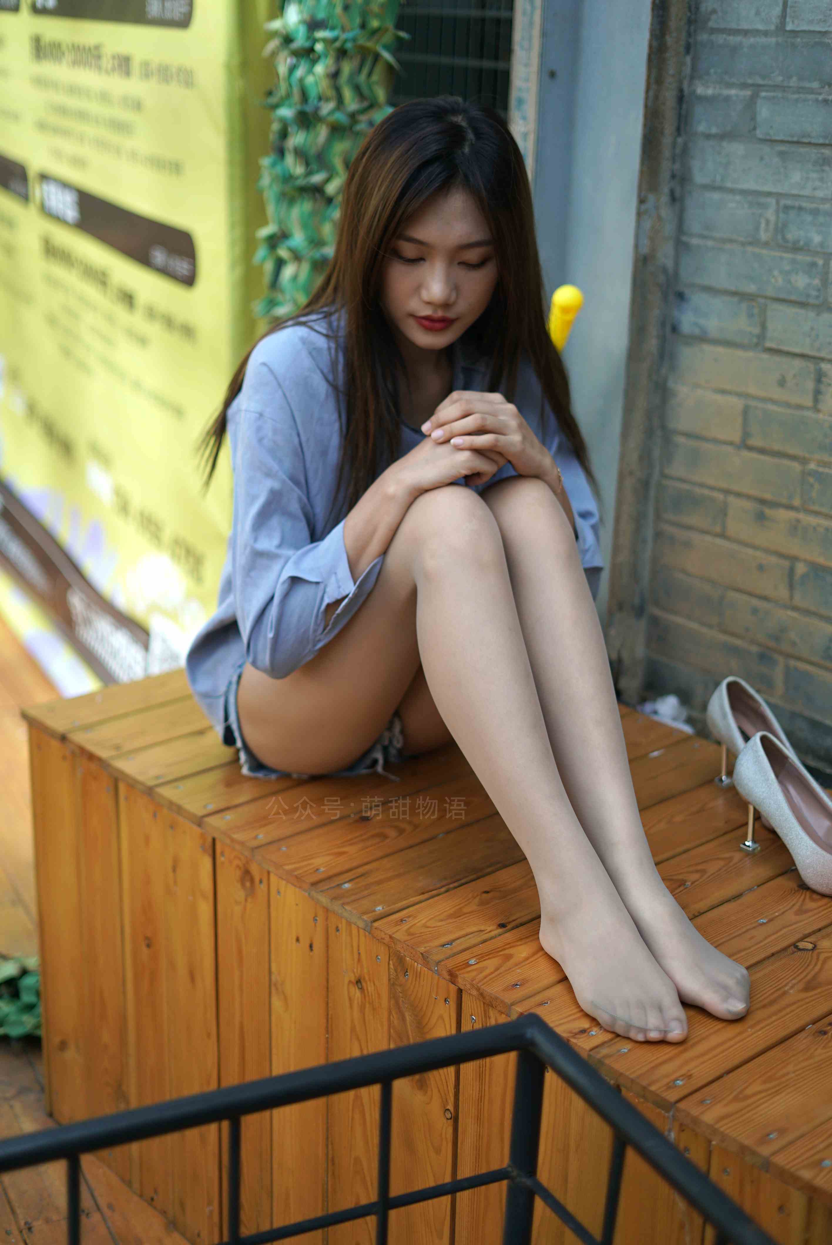China Beauty Legs and feet 1697