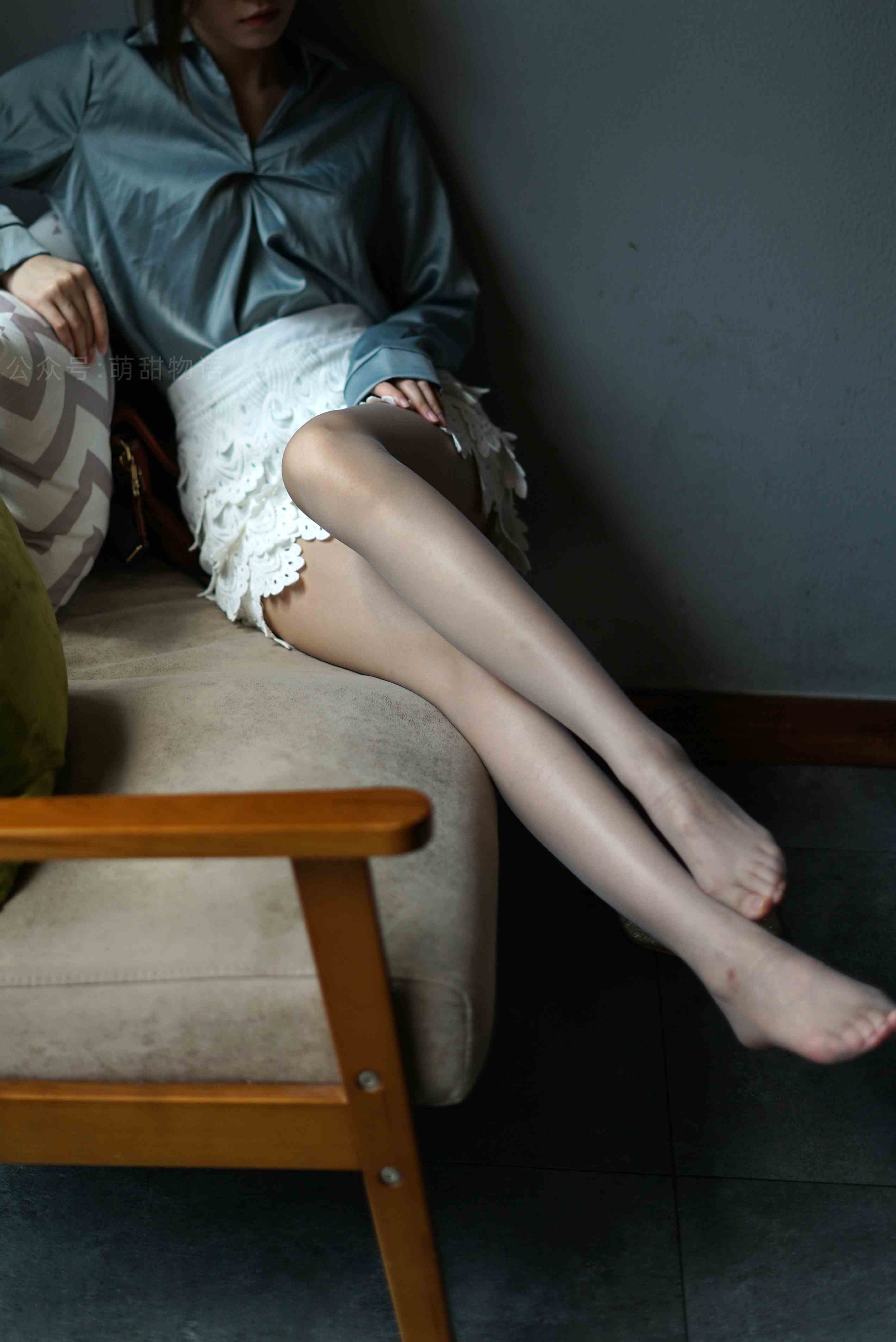 China Beauty Legs and feet 1698