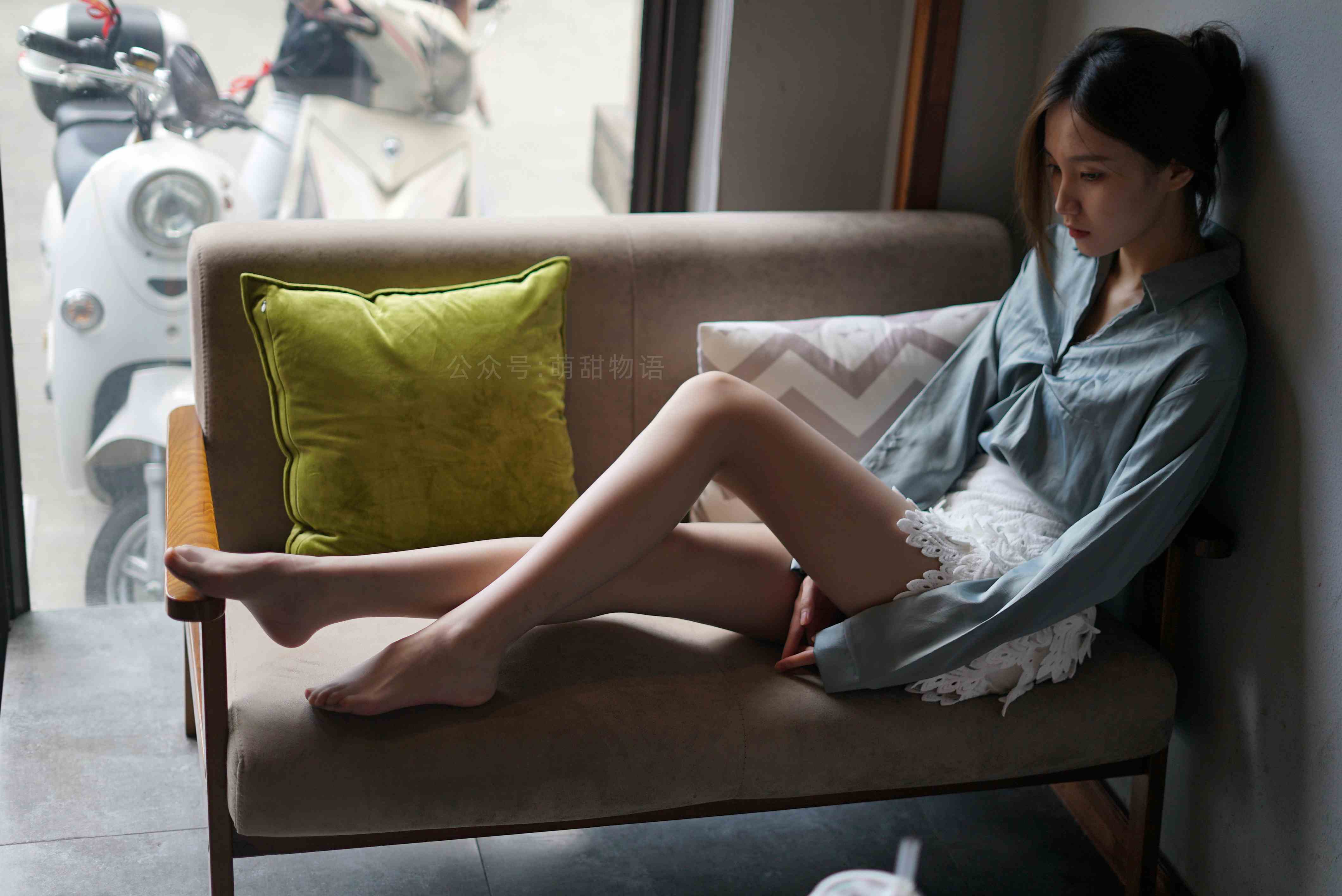 China Beauty Legs and feet 1698