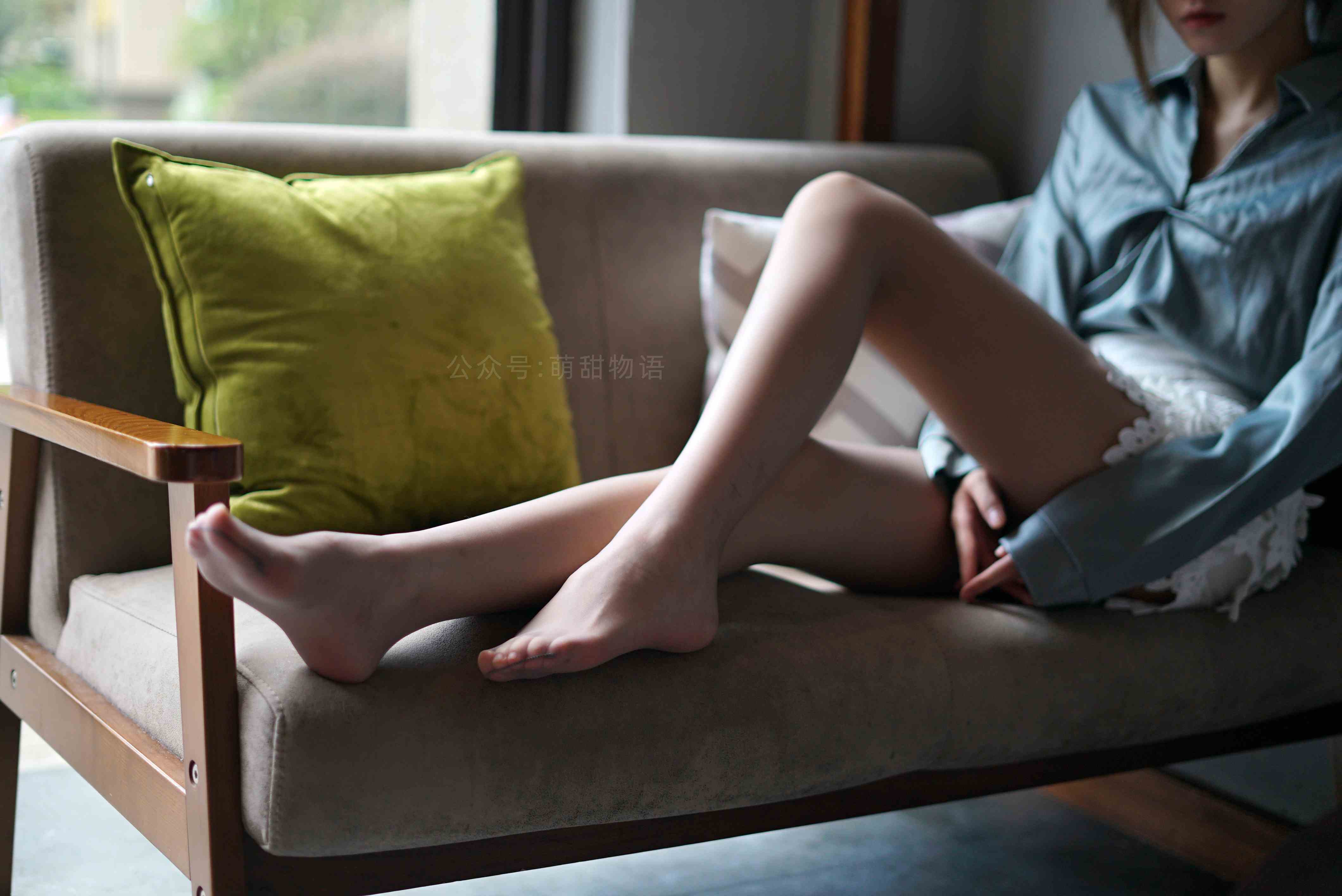 China Beauty Legs and feet 1698