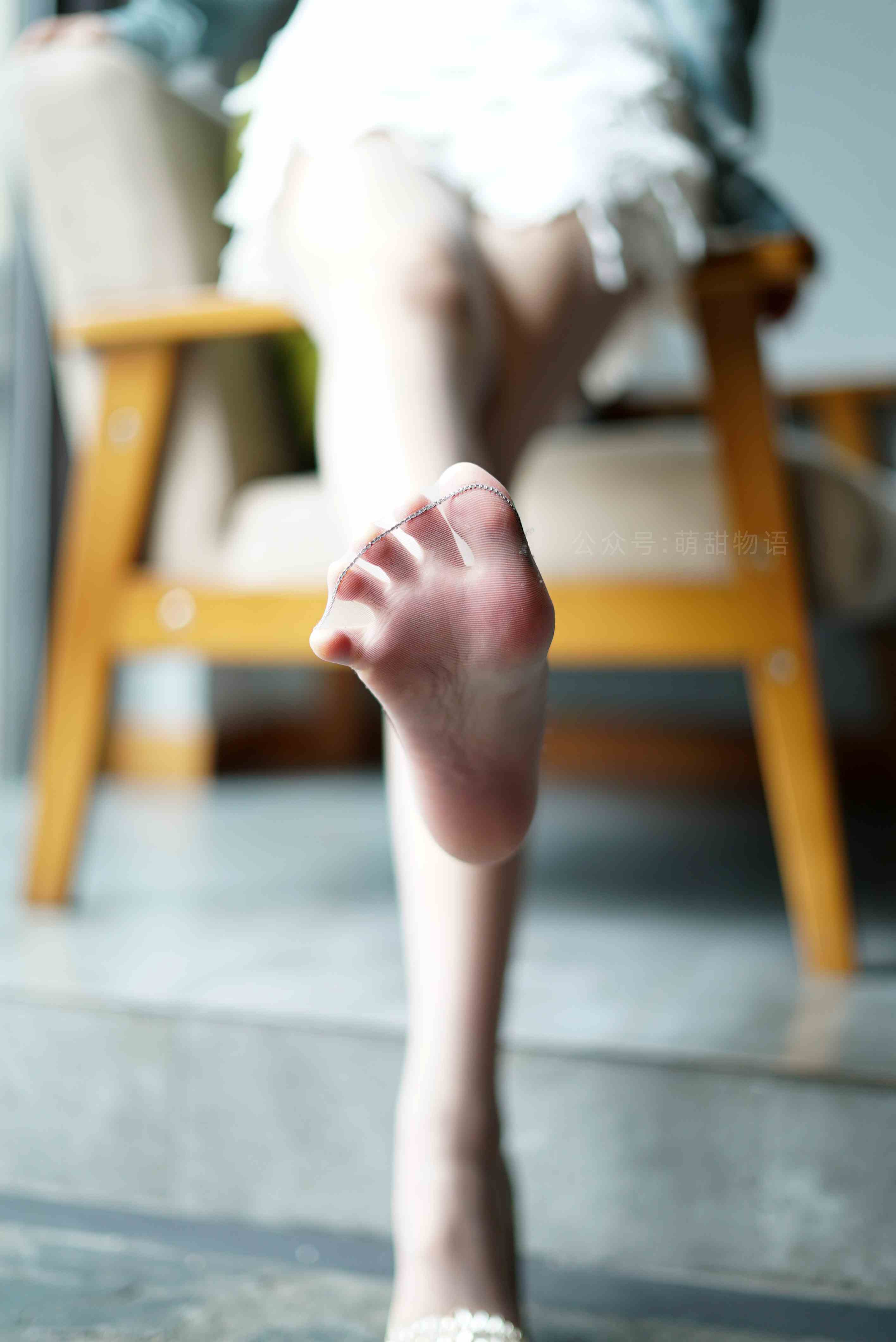 China Beauty Legs and feet 1698