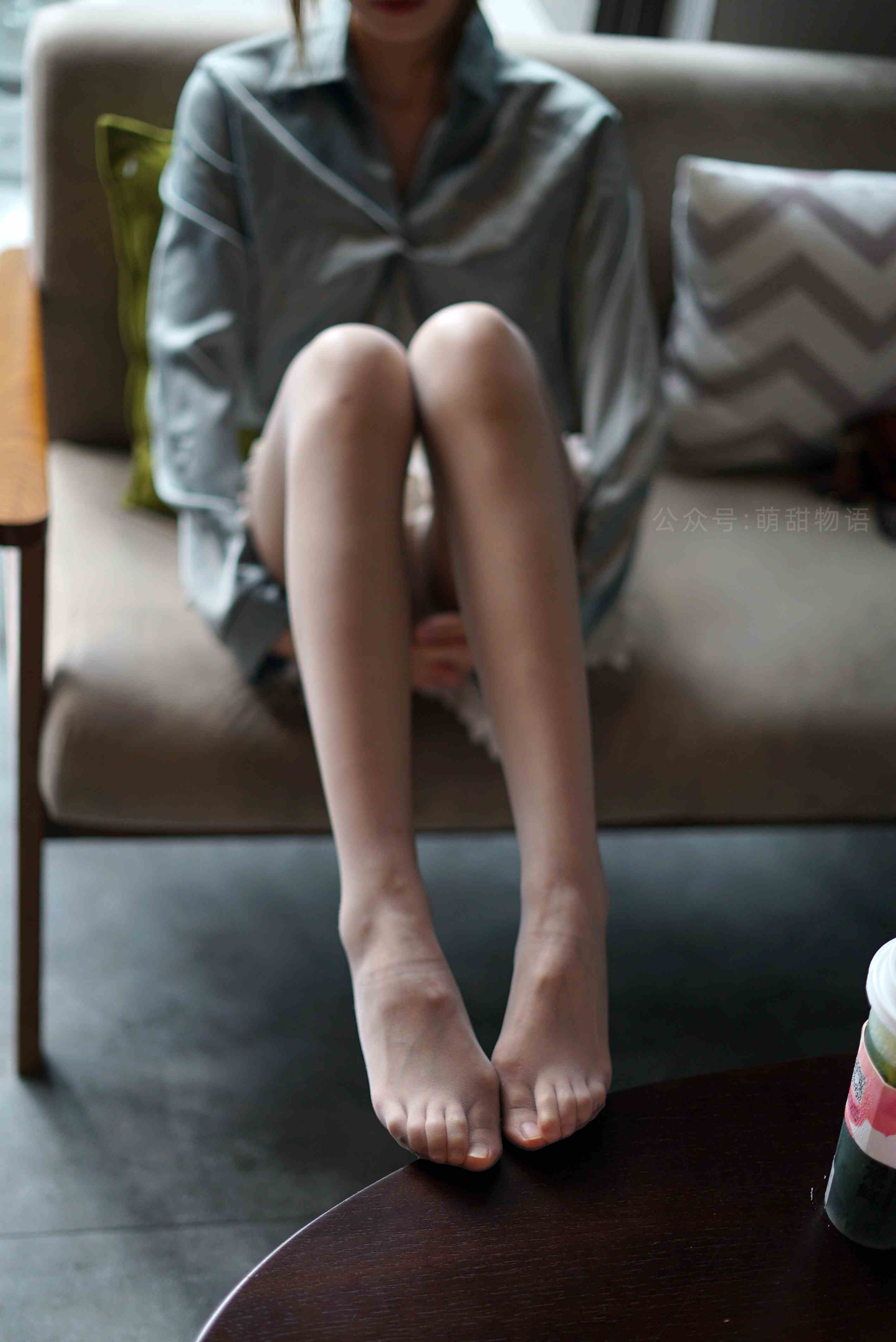 China Beauty Legs and feet 1698