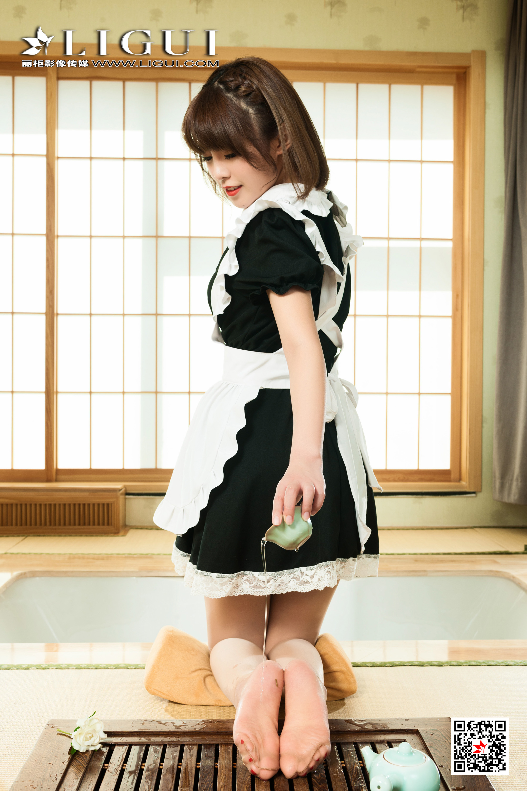 pretty lady dirty feet 190