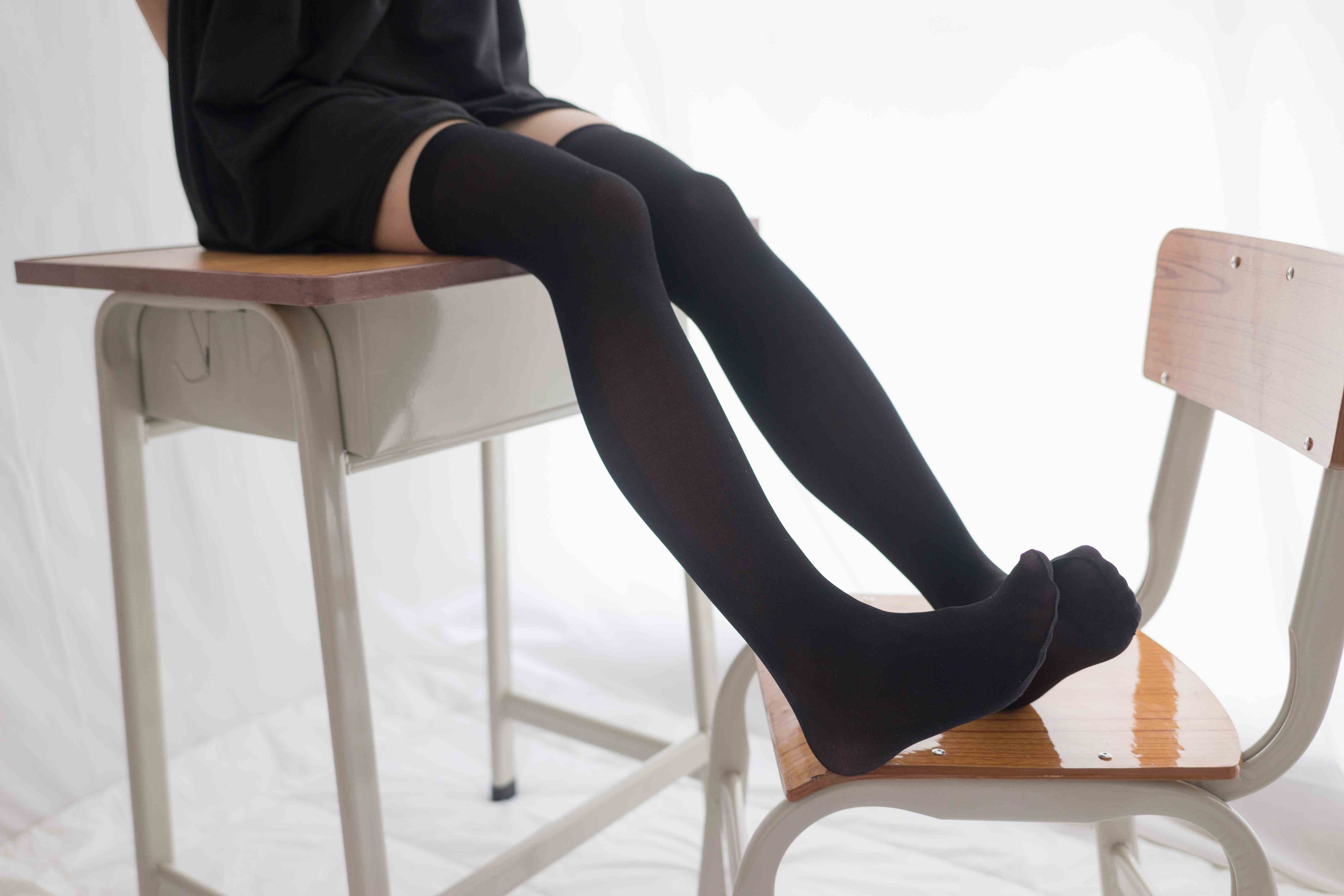 China Beauty Legs and feet 1722