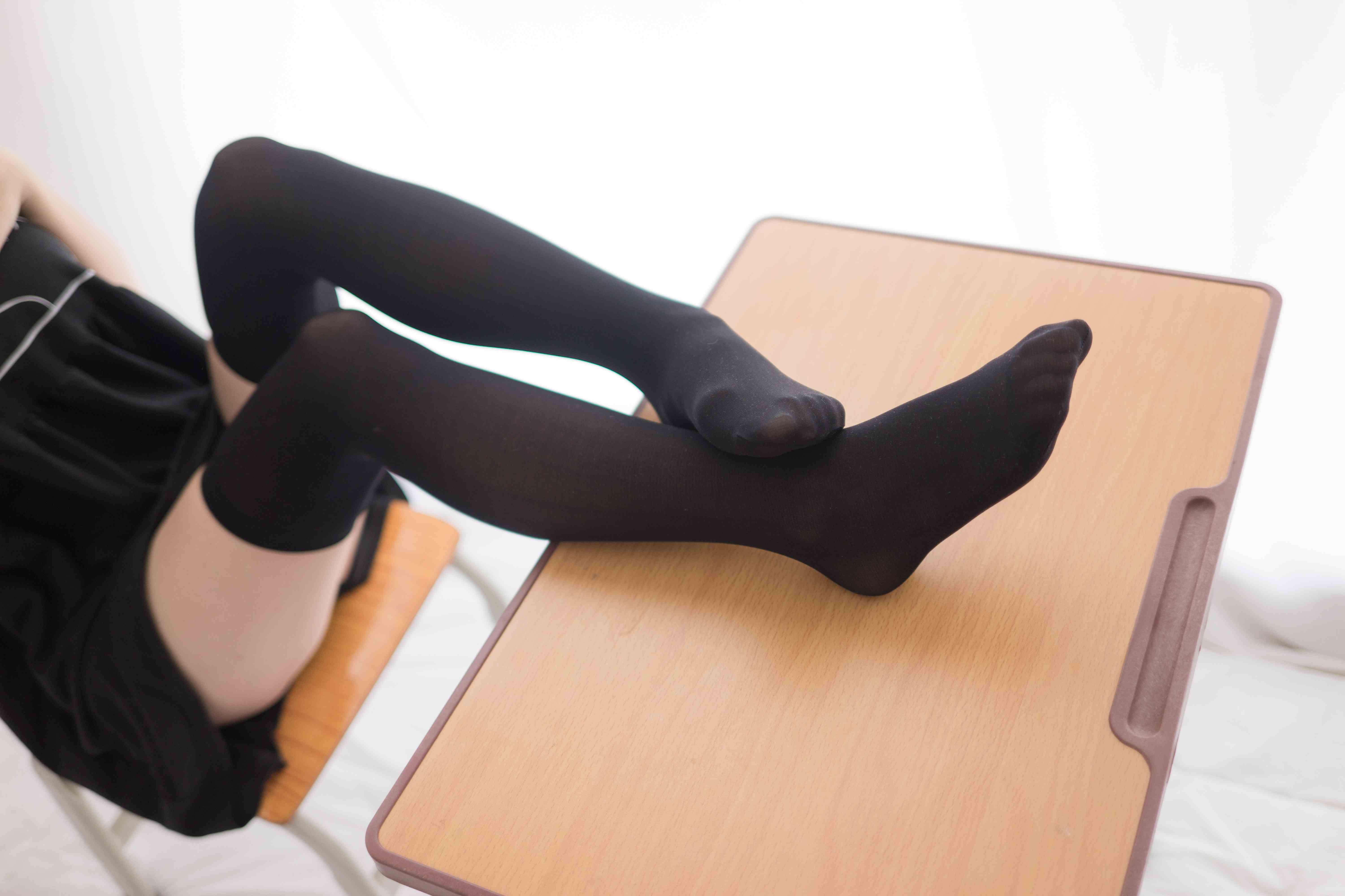 China Beauty Legs and feet 1722