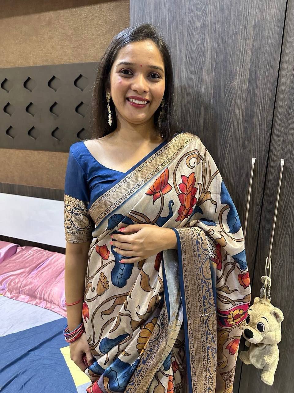 Traditional hot sexy Indian babe