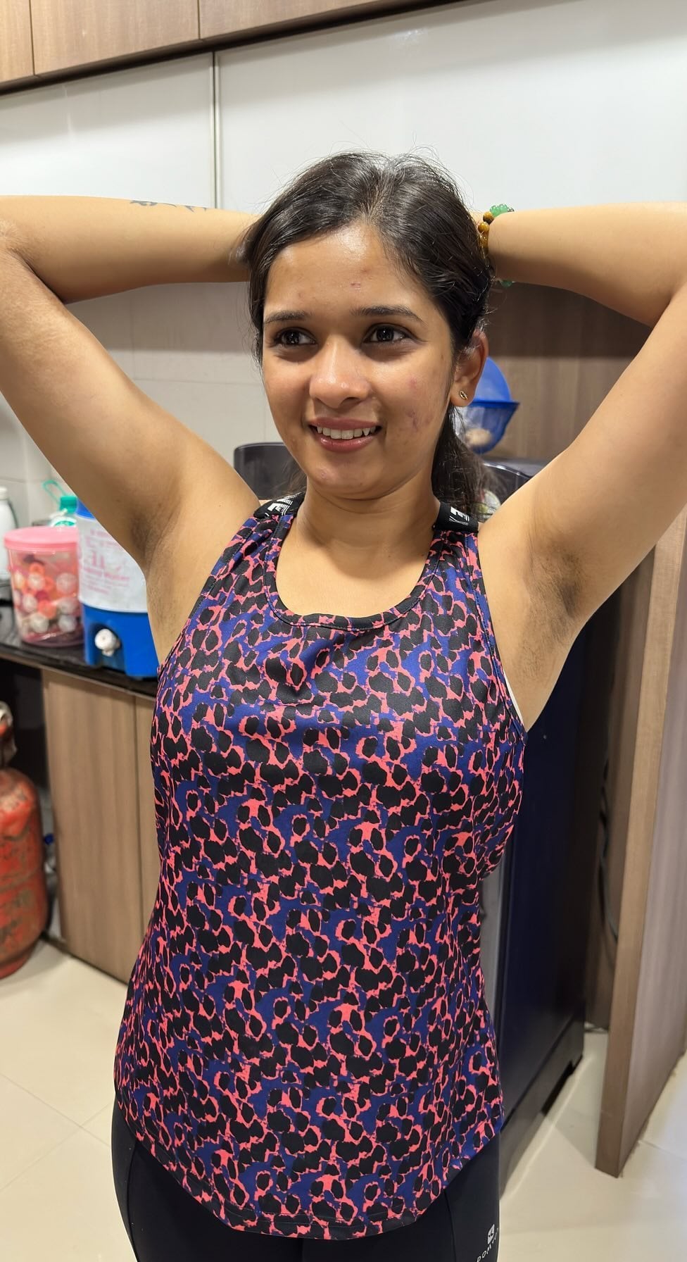 Smelly sexy underarms of hot babes