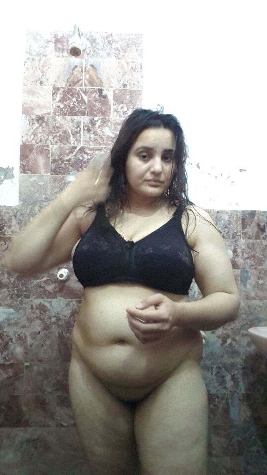 Bhabhi bathroom photoshoot