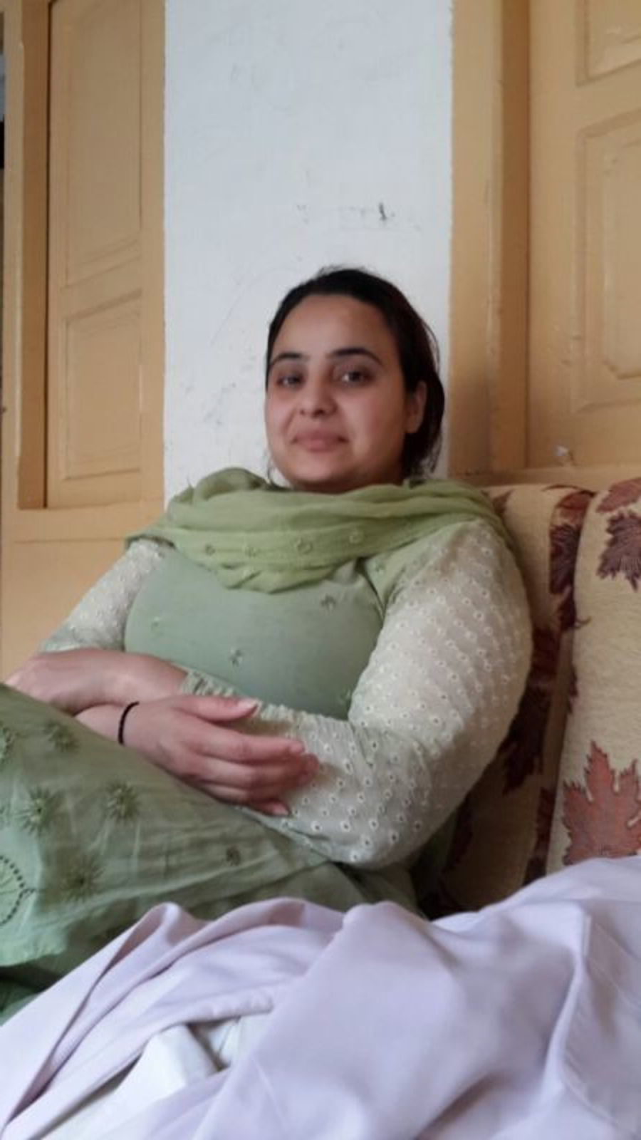 Unsatisfied big boobs bhabhi