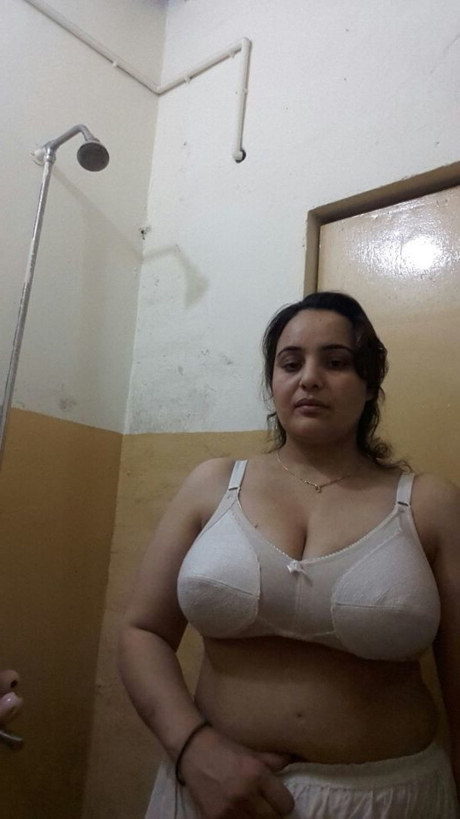 Unsatisfied big boobs bhabhi