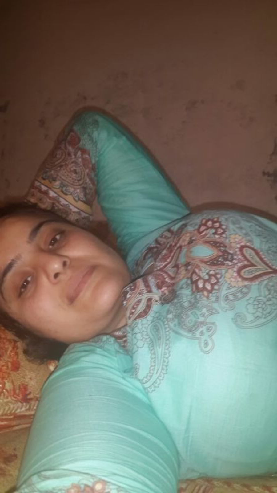 Unsatisfied indian big boobs bhabhi