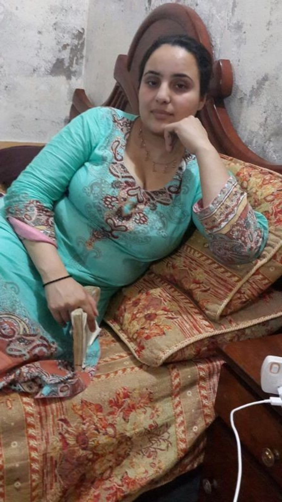 Unsatisfied indian big boobs bhabhi