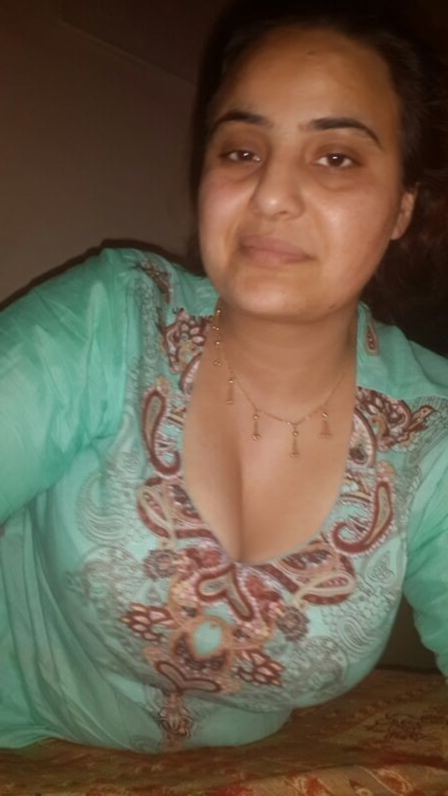 Unsatisfied indian big boobs bhabhi