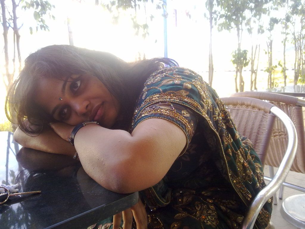 Sexy Indian hot mom enjoying