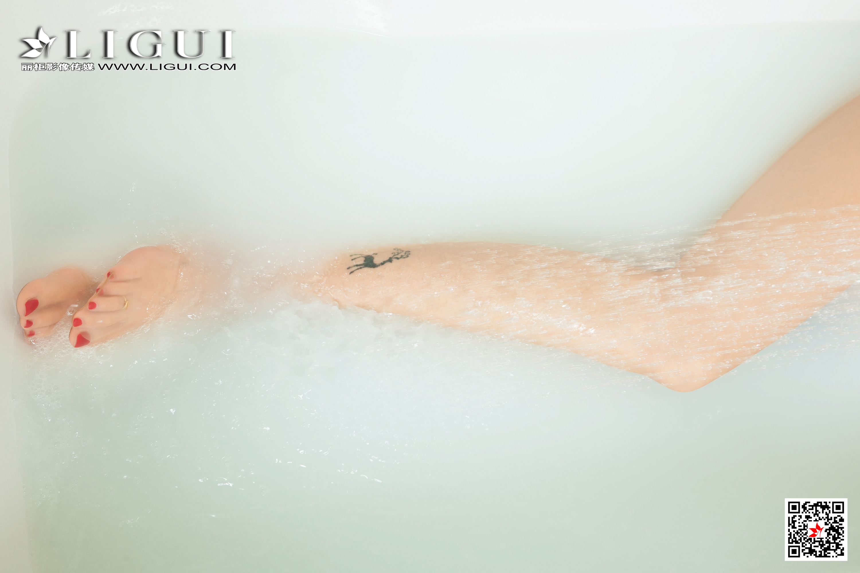 pretty lady dirty feet 195