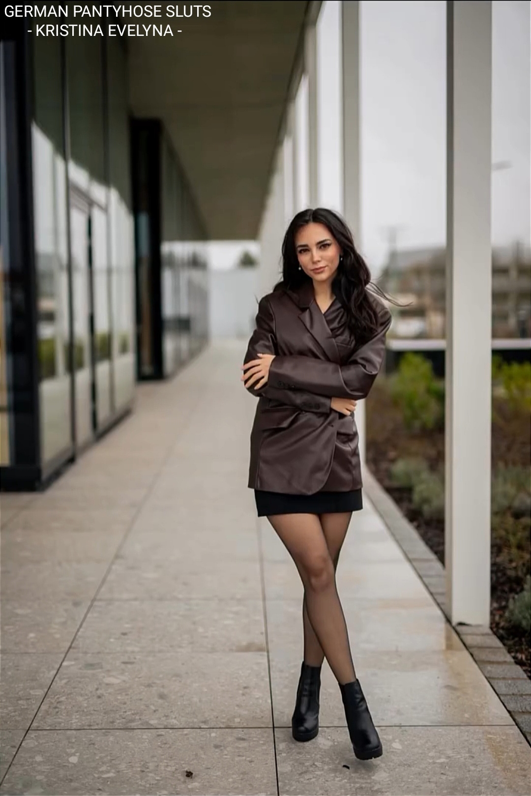 Pantyhose slut Kristina Evelyna