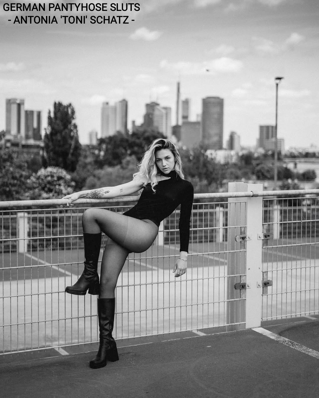 Pantyhose slut Antonia Schatz