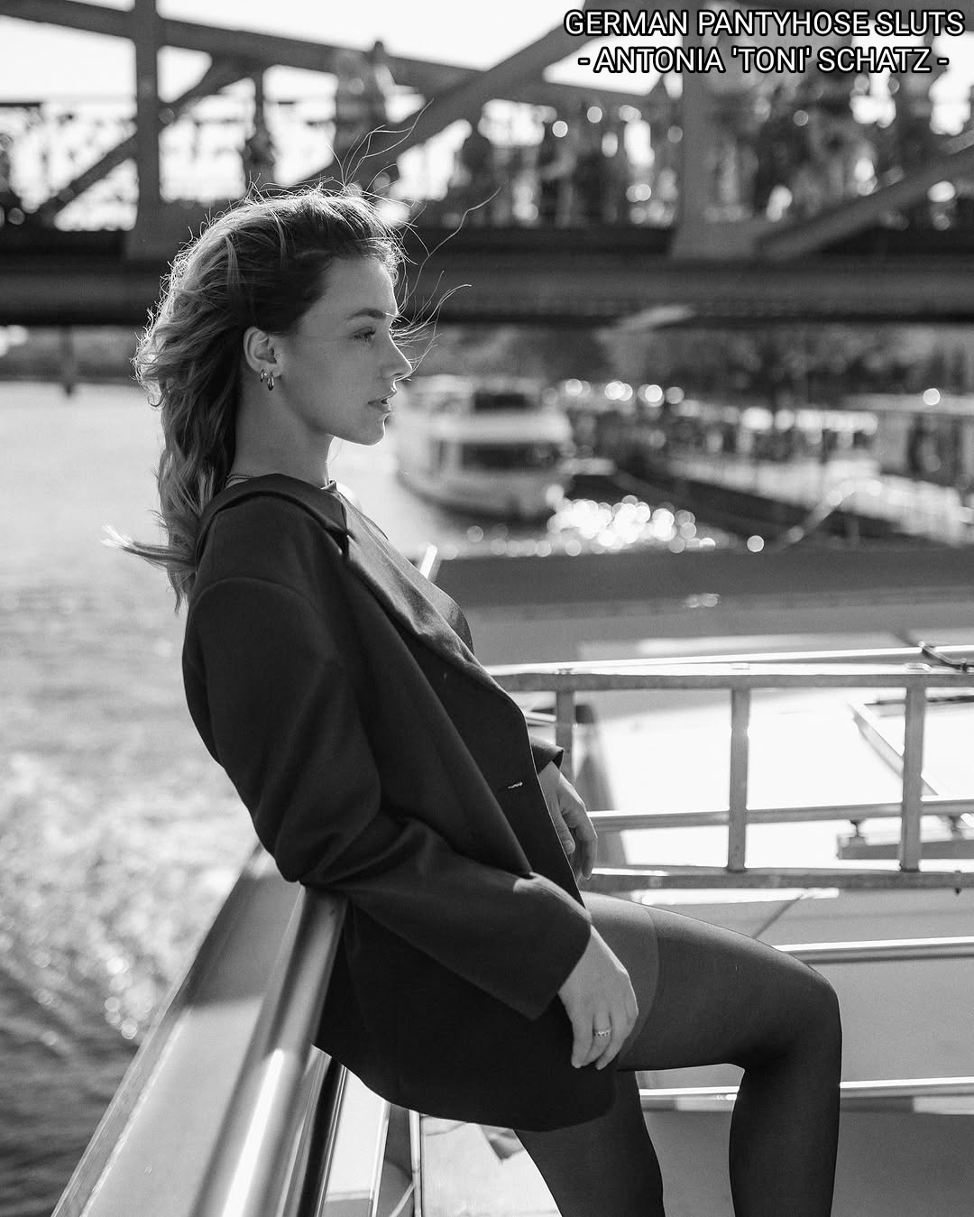 Pantyhose slut Antonia Schatz