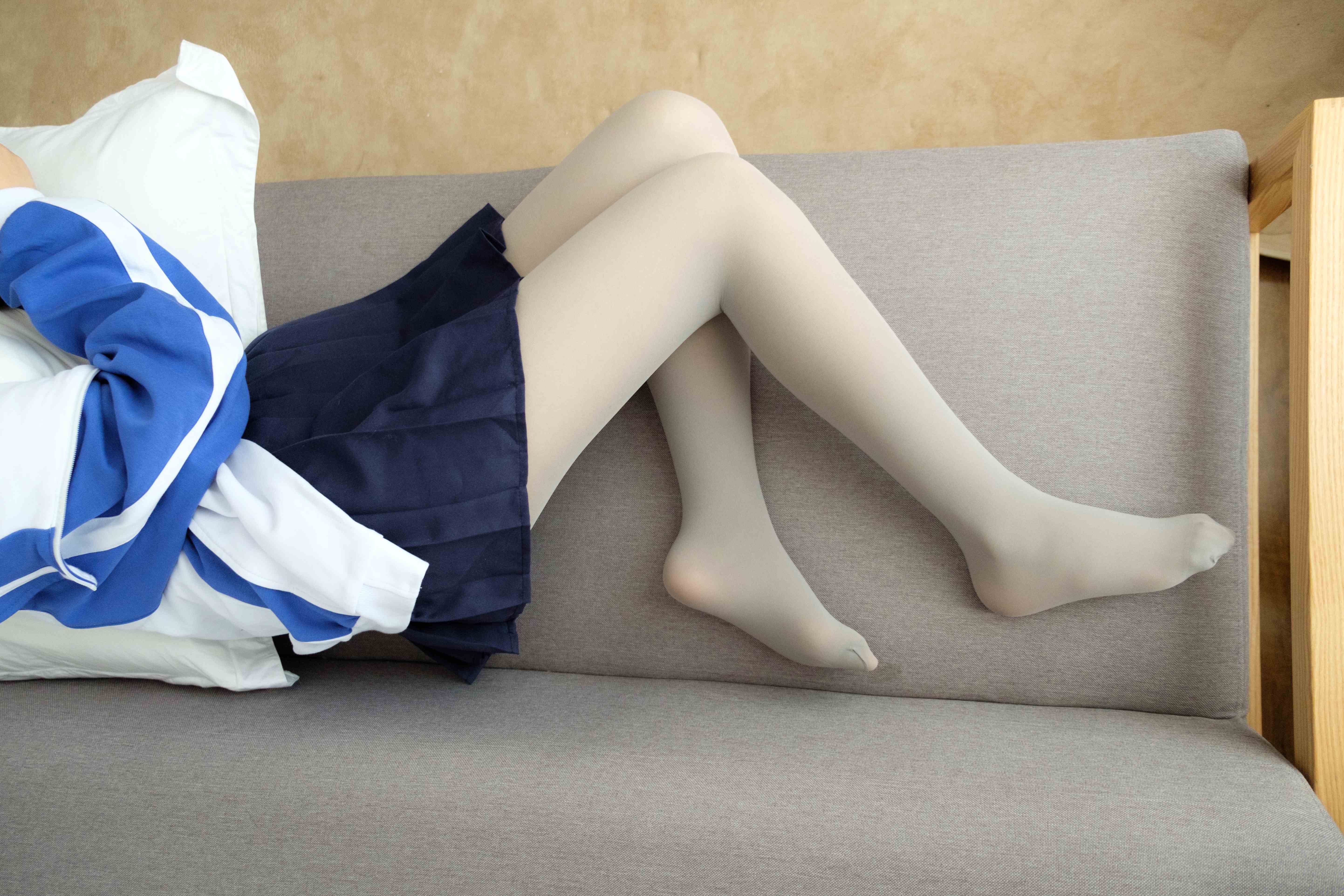 China Beauty Legs and feet 1731