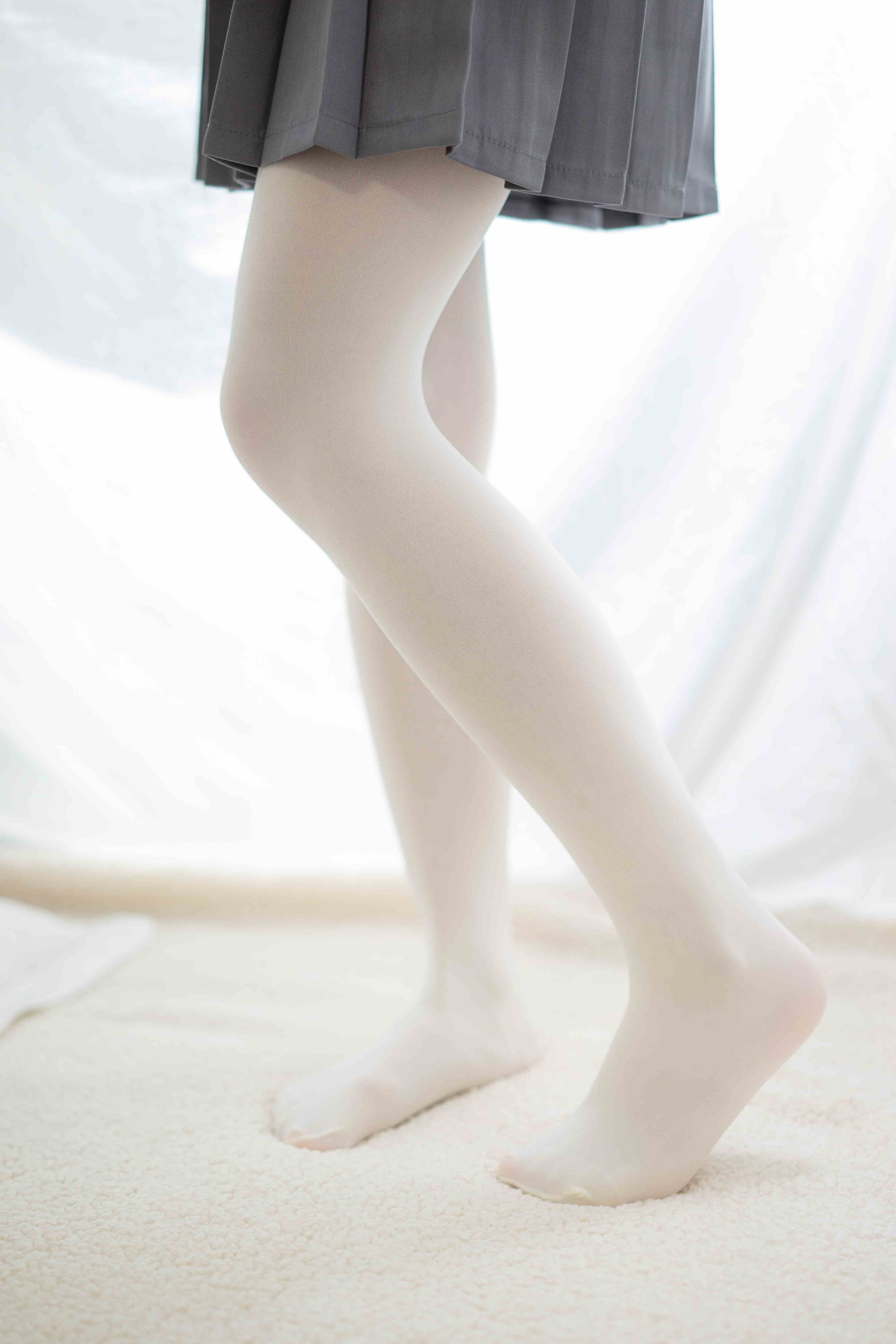 China Beauty Legs and feet 1733