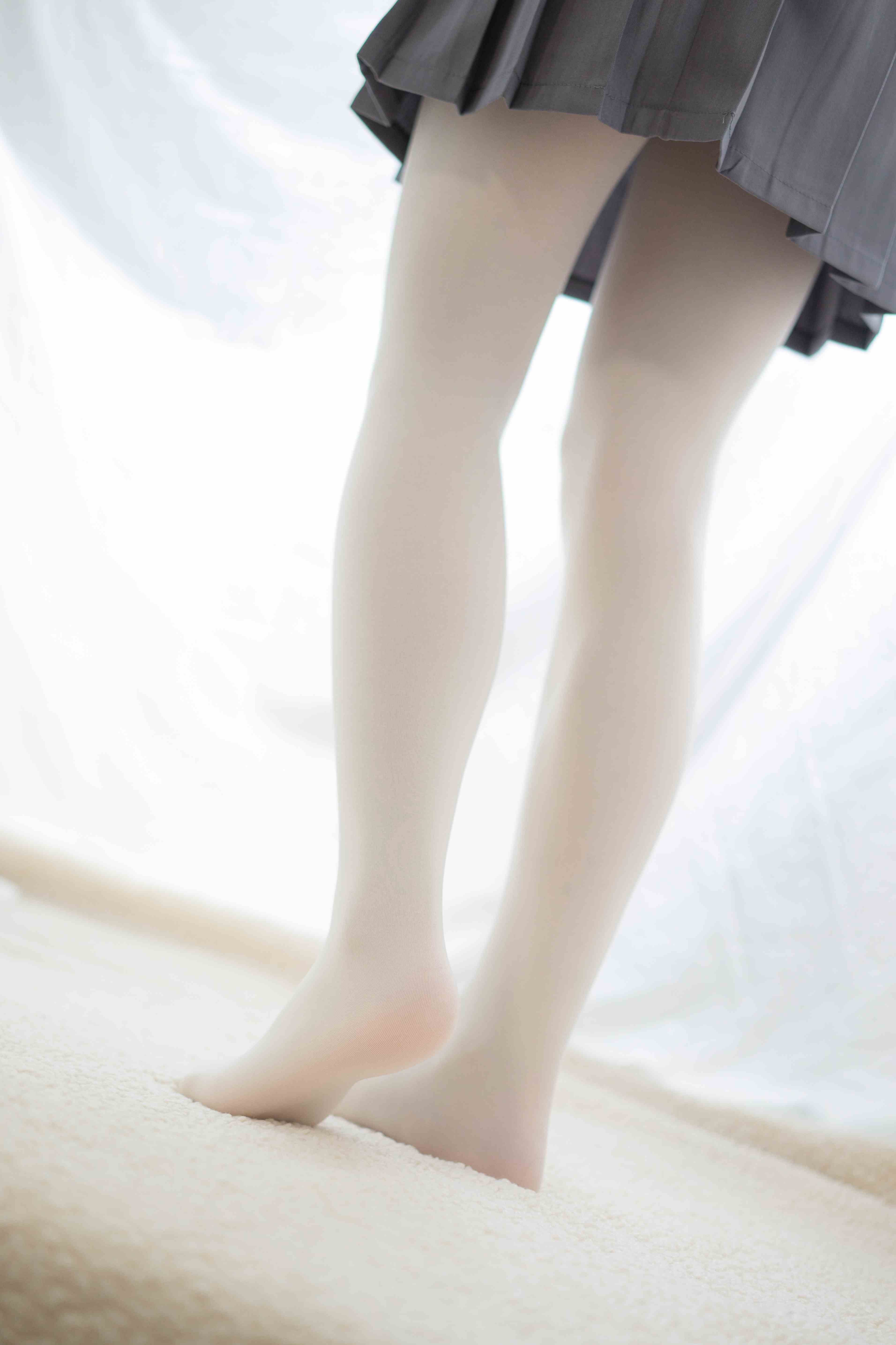 China Beauty Legs and feet 1733