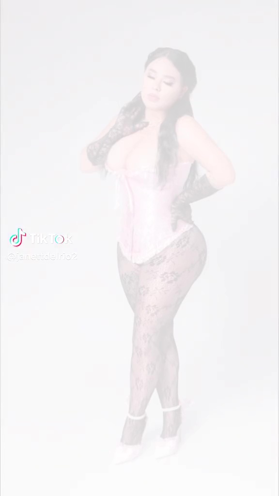 Janett Ruiz Chappara tetona y nalgona