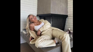 Corinna Kopf Jerk off Challenge