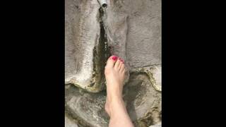 Sexy Feet i'm Walking in a Park