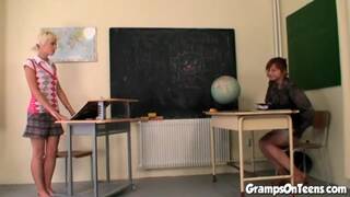 Naive teen in filthy threeway