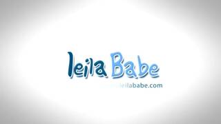 MILF tease strips off and shows her body