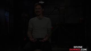 Busty strapon domme pegging her subject after paddling