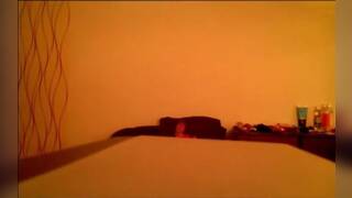 Jassi einen Dildo in die Muschi geschoben