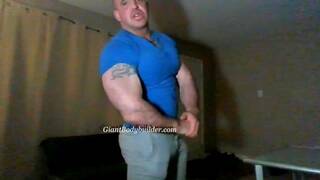 Bodybuilder Cassinelli muscle worship flexing his big bicep