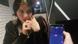 Making Girlfriend Cum in Public Restaurant