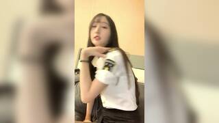 极品女神，蜂腰翘臀尤物每天发嗲，今天女警制服