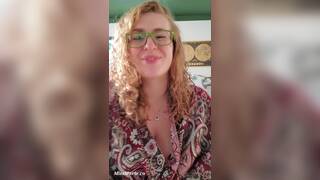 Amateur BBW Rides Dildo