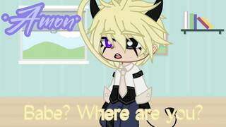 ·{| My girlfriend gives me a blowjob! |}·