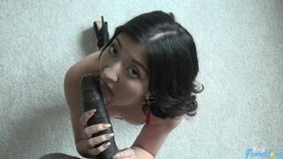 Coralee Summers Looses IR Viginity on Camera