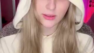 Hot girl show tits to her subscribers