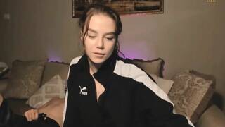 Petite teen babe gets load of cum on ass after hard pounding live at sexycamx