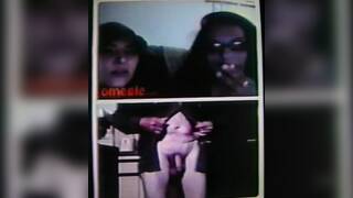 2 horny College girls highly excited by my hot show (+ sound )