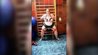 BBW reite einen Dildo