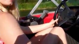 Versauter Nervenkitzel beim Bootsausflug  Anni-Trinity