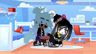 Fnia is have fun with human