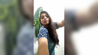 Bengla girl showing boobs