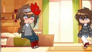 michael y evan juntos en una habitación