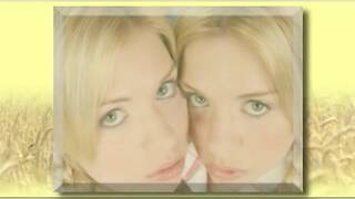 Hot blonde texas twins fingering lesbo