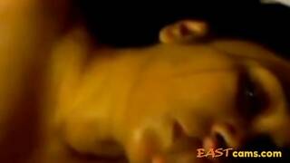 desi aunty playing with a small dick