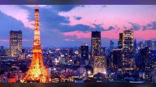 Yoto-San sings about love