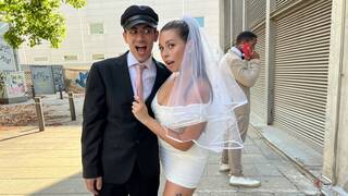 Chauffeur Fucks The Sexy Bride